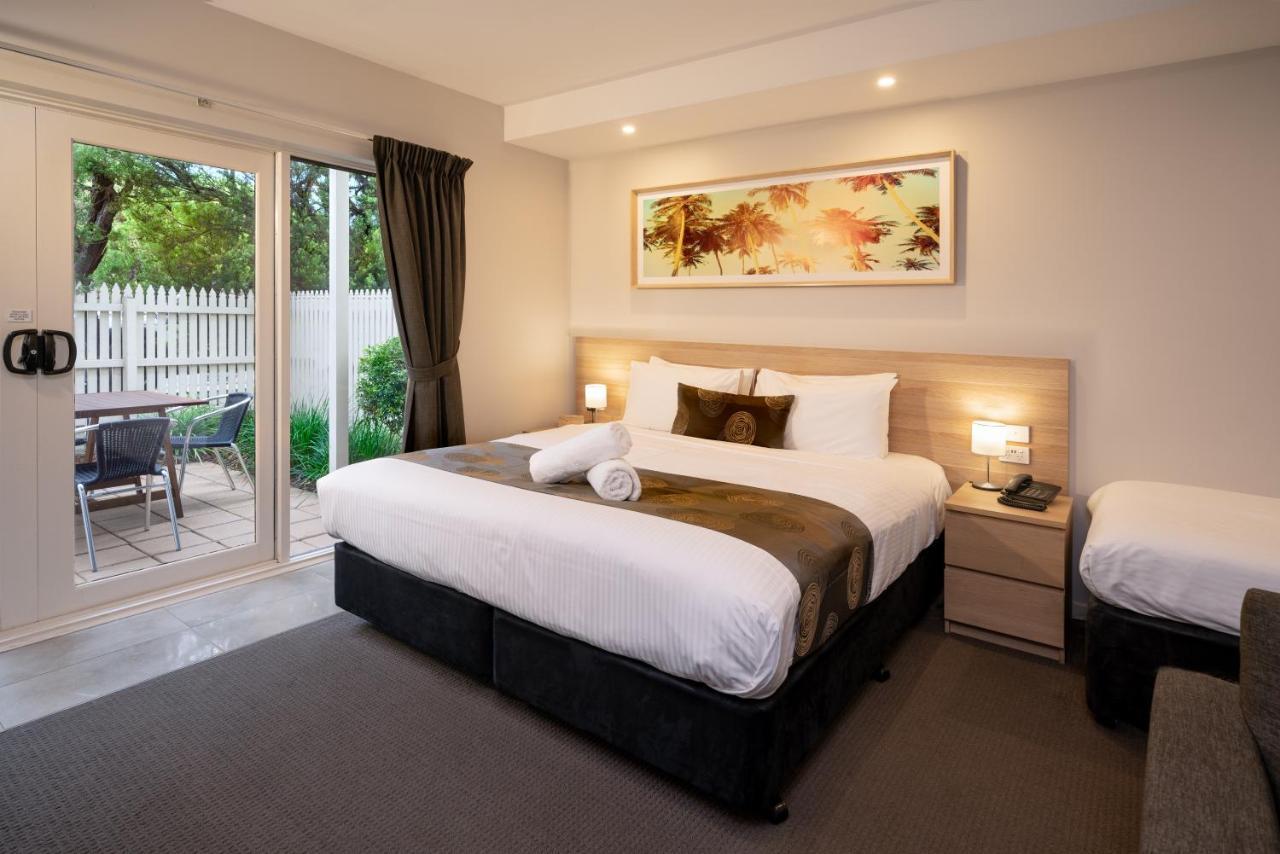 โบ๊ตเฮาส์ รีสอร์ต สตูดิโอ แอนด์ สวีท Motel แบลร์กาวรี ภายนอก รูปภาพ