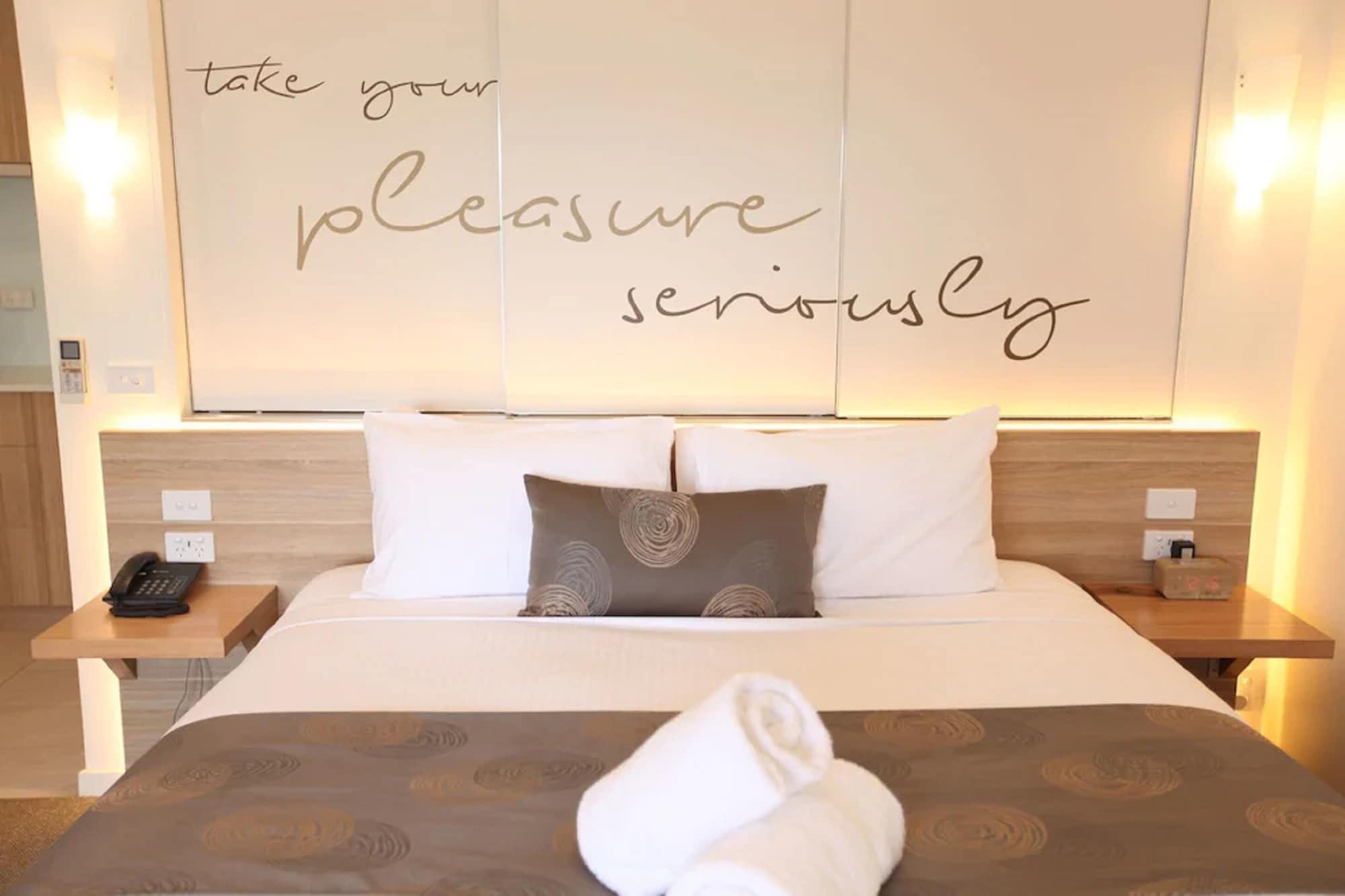 โบ๊ตเฮาส์ รีสอร์ต สตูดิโอ แอนด์ สวีท Motel แบลร์กาวรี ภายนอก รูปภาพ